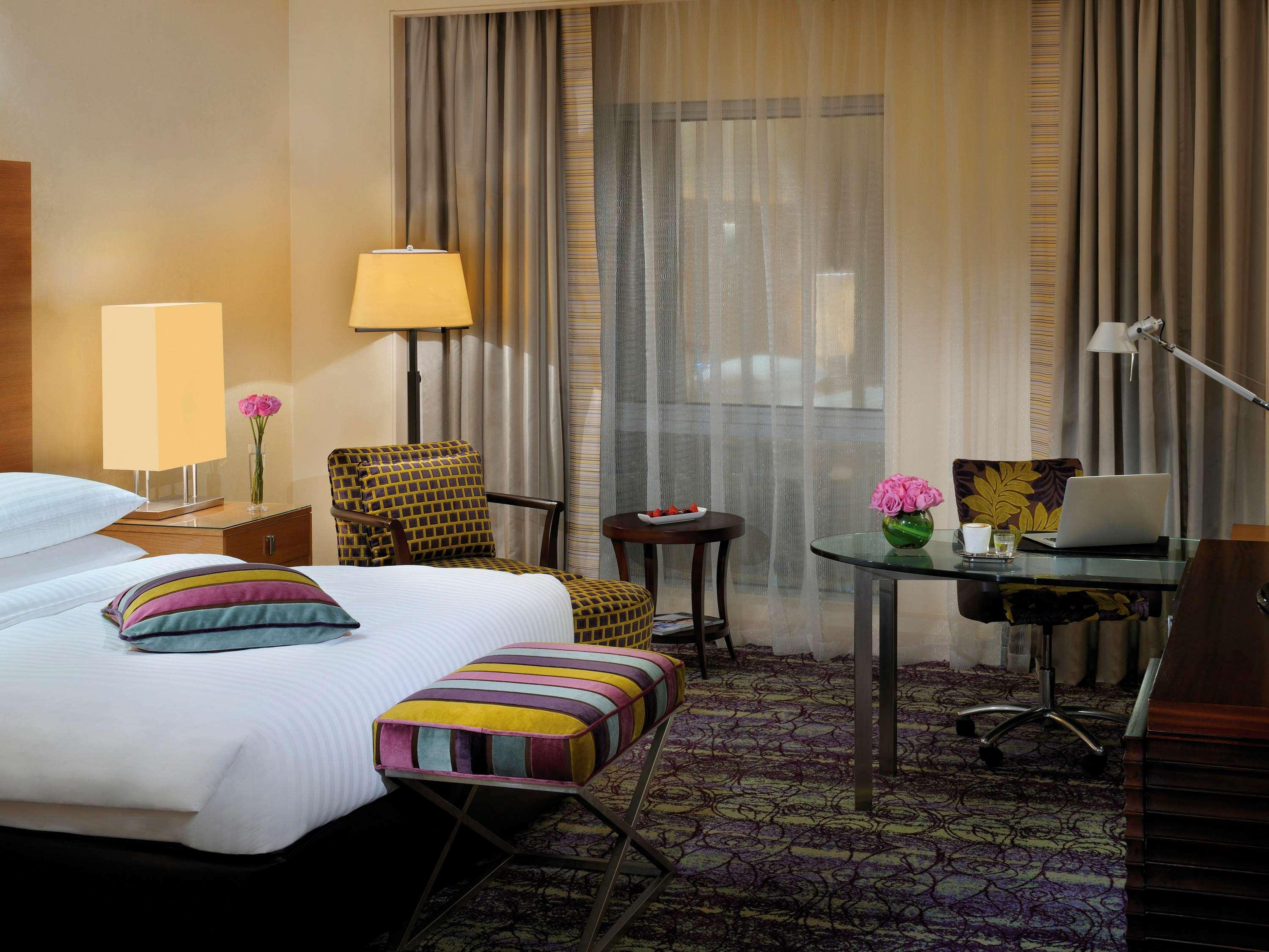 Qabila Westbay Hotel By Marriott Доха Екстер'єр фото A room at the Mandarin Oriental, Paris
