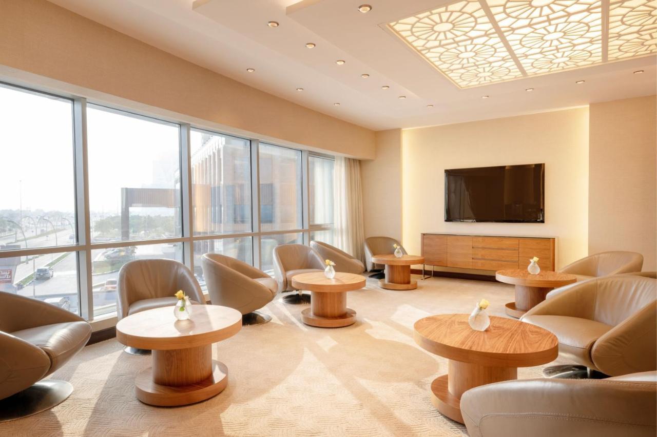 Qabila Westbay Hotel By Marriott Доха Екстер'єр фото The lounge at the airport
