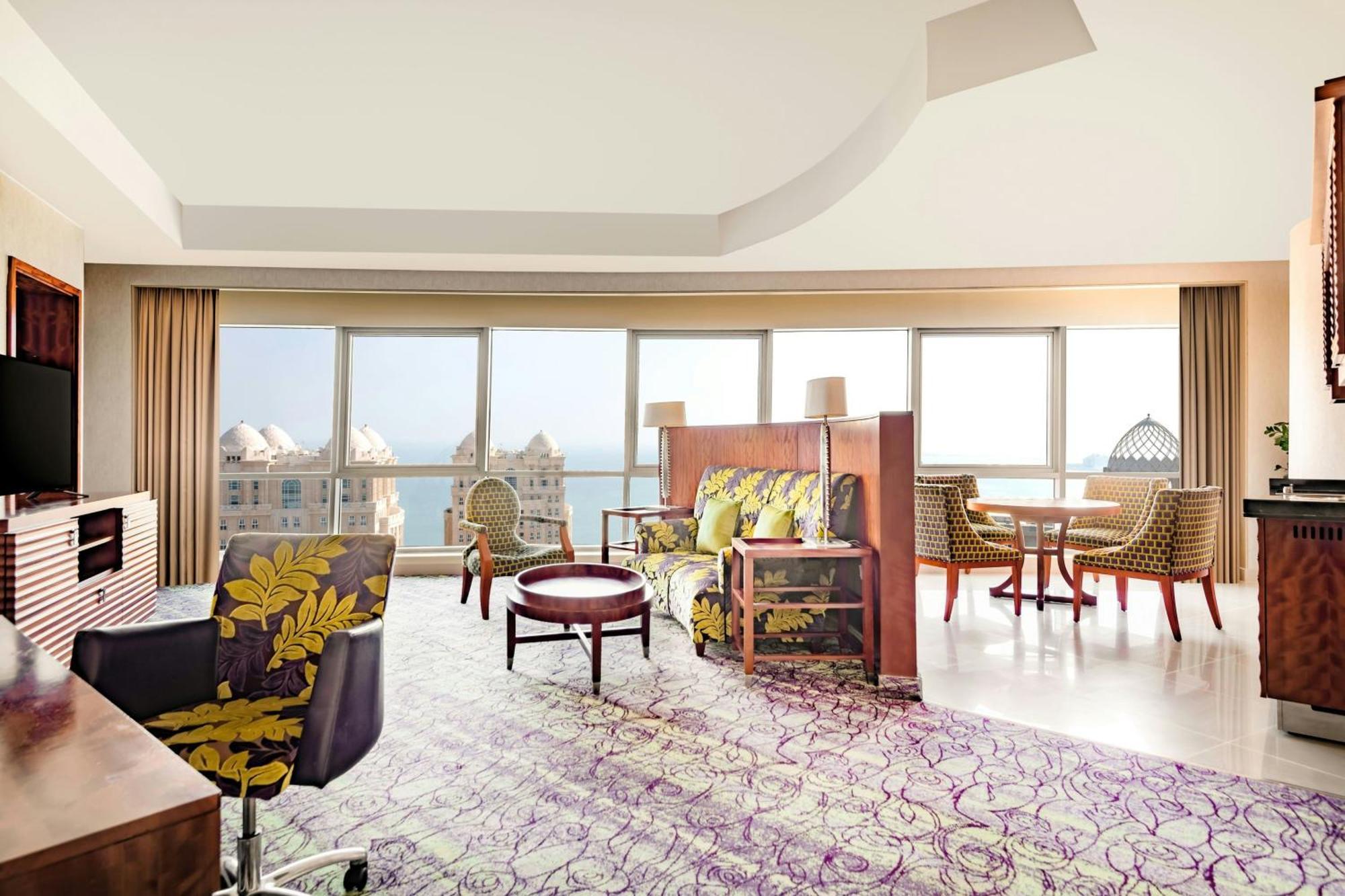 Qabila Westbay Hotel By Marriott Доха Екстер'єр фото A suite at the hotel